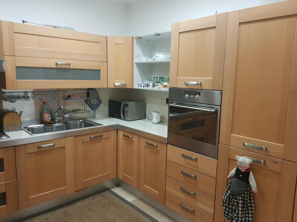 Apartment House Eur 2 *